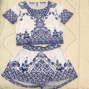 Two-piece outfit crop top/shorts never worn!
